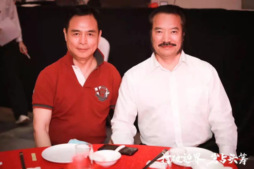 群星璀璨，共譜華章 | 2021將軍企業(yè)戰(zhàn)略營(yíng)銷峰會(huì)答謝晚宴盛大舉行！(圖14)